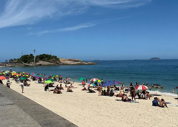 Charming Studio 1 Block From Ipanema Beach