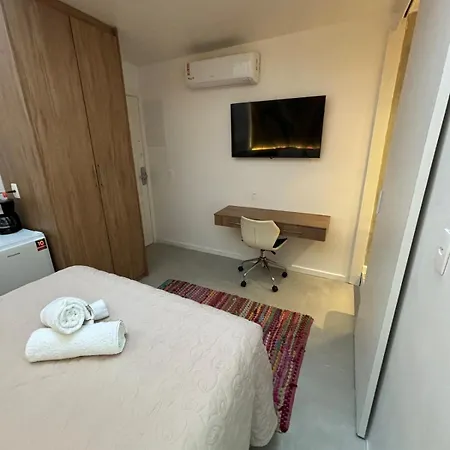 Charming Studio Just 2 Blocks From Copacbana Beach Rio de Janeiro Exterior photo