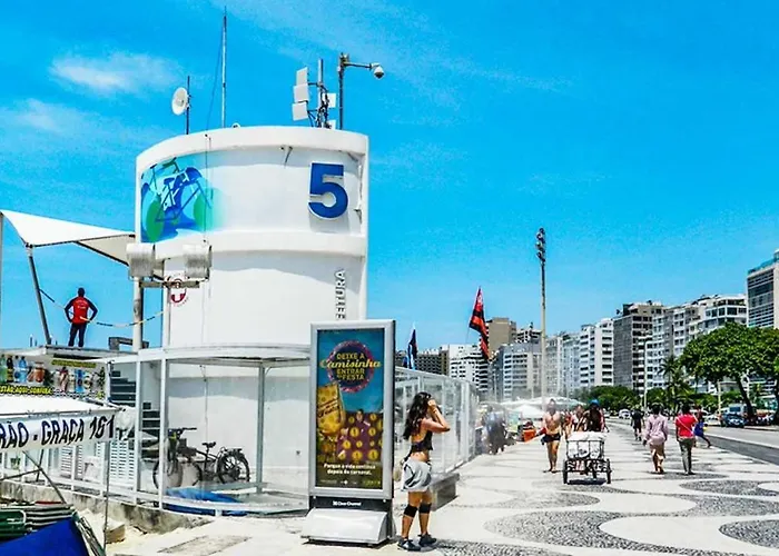Charming Studio Just 2 Blocks From Copacbana Beach