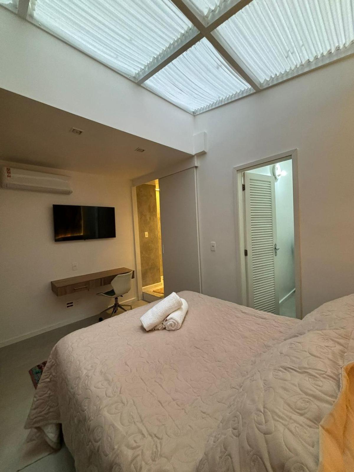 Charming Just 2 Blocks From Copacbana Apartment